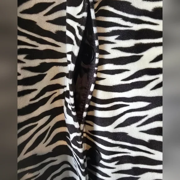 Zebra Print Coat - Picture 3 of 9